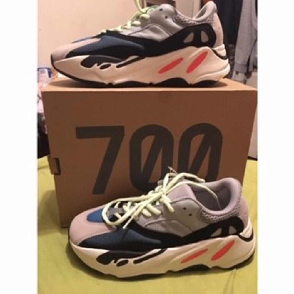 Yeezy 700